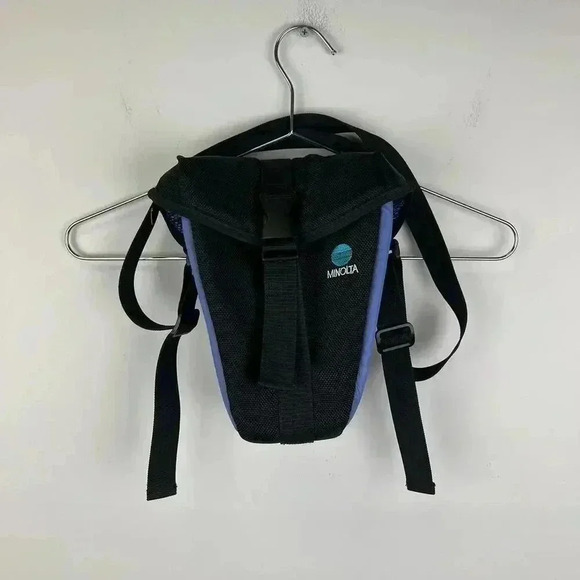 Minolta Camera Bag - Compact and Stylish Carrying Solution - Picture 1 of 5